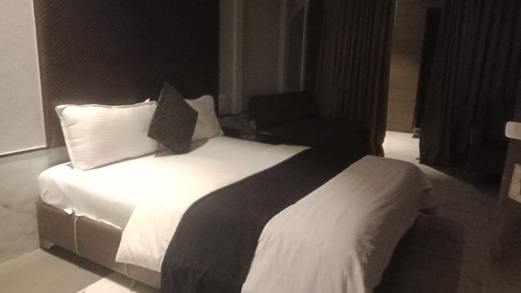 Guest room 109 interior
